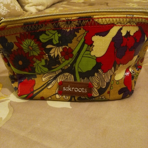 Sak Roots Accessory Bag - Picture 2 of 3